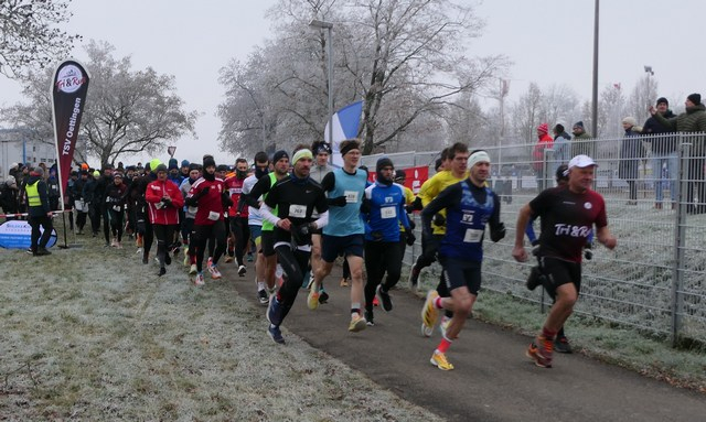 Dritter Lauf der Jedermannserie in Oettingen - Teilnehmerrekord trotz Nebel und Kälte